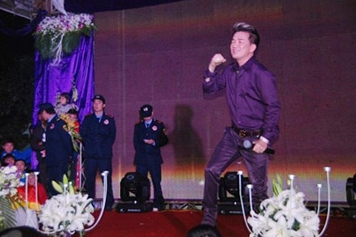 Những sao Việt nhận cát-xê trăm triệu khi hát cho đại gia