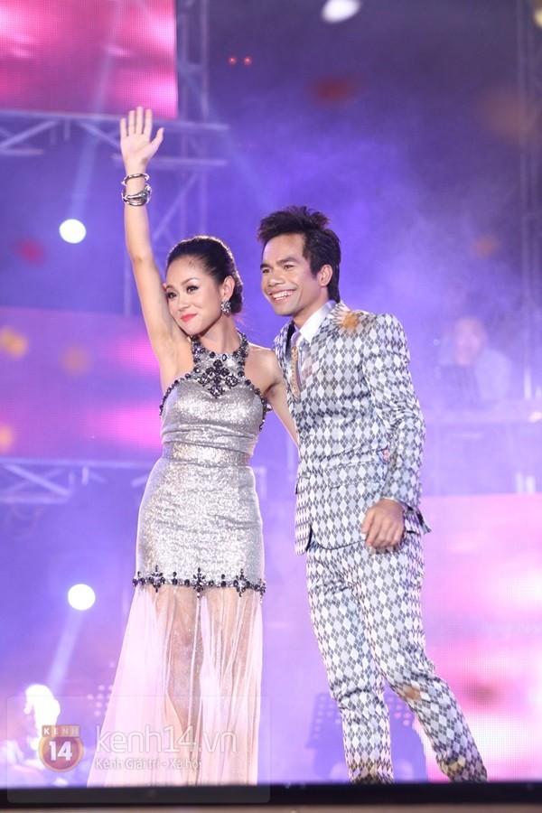 Nhìn lại chặng đường 1 năm showbiz Việt 2013 15