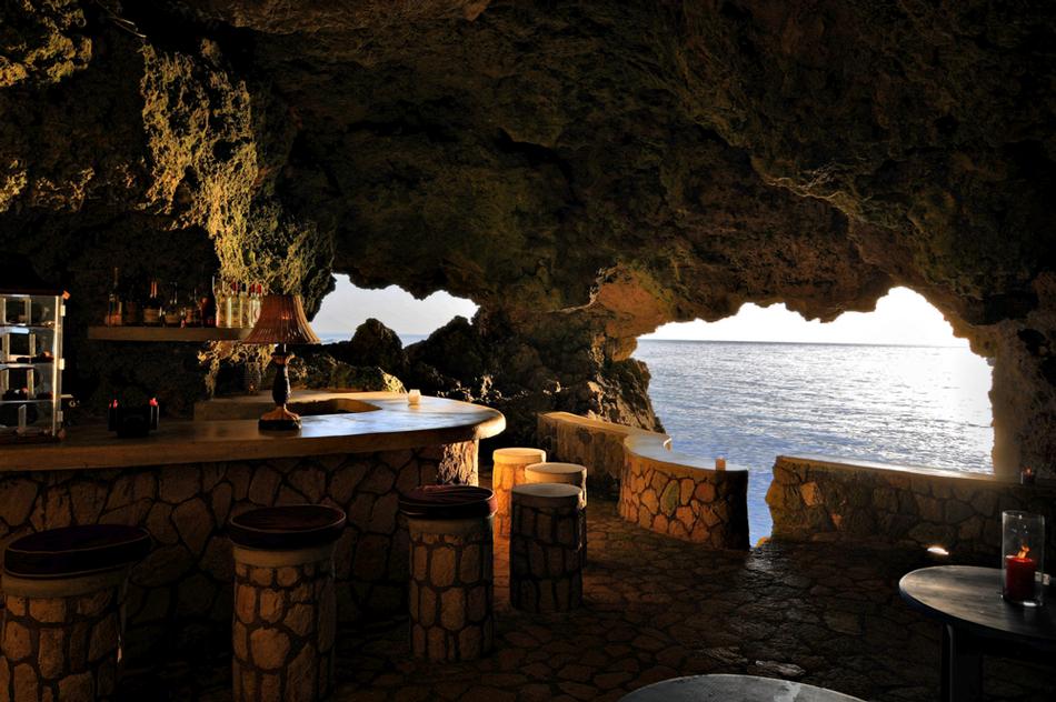 _ca3_the_caves_-_rum_and_cigar_bar_348