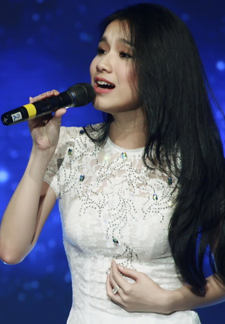 Điểm danh Hoa hậu tài sắc vẹn toàn của showbiz Việt 14