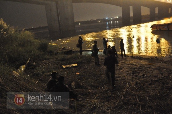 Đêm thứ 6 nằm dưới lòng sông, đội cứu hộ vẫn chưa tìm thấy thi thể chị Huyền 5