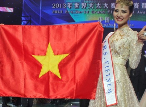 Nhìn lại chặng đường 1 năm showbiz Việt 2013 33