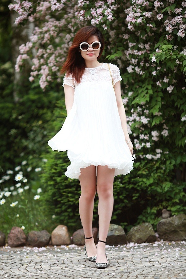 Little White Dress - chiếc váy &quot;quyền lực&quot; của phái đẹp Hè 2013 17