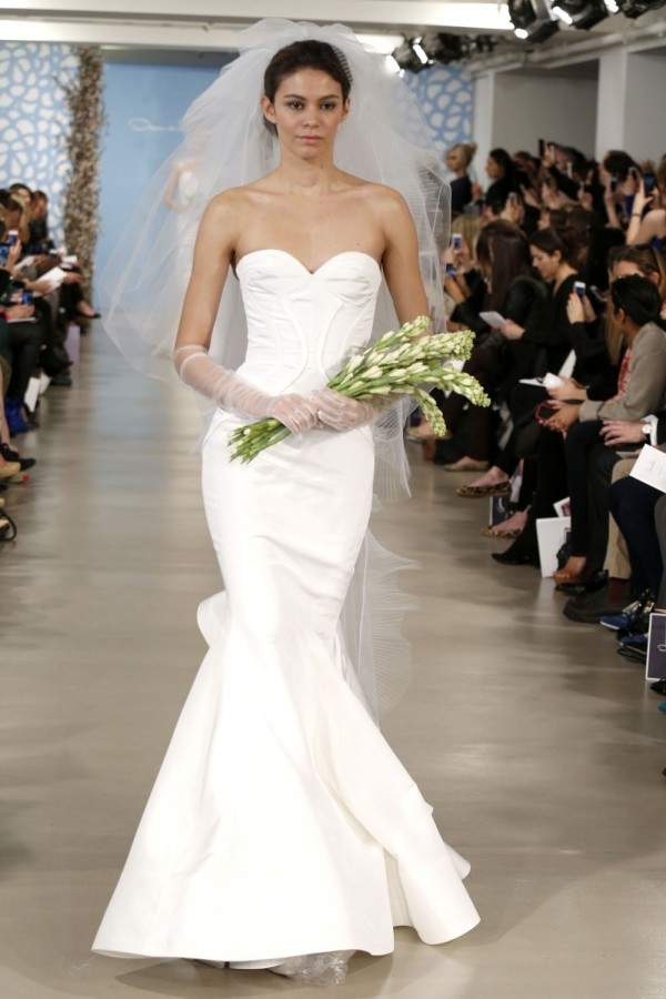 Mùa cưới 2014: Váy cưới trơn lên ngôi 17