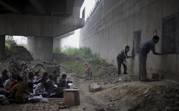     Một lớp học tình nguyện dành cho Trẻ em vô gia cư tại New Delhi, Ấn Độ