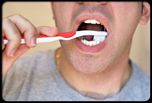 Những sự thật 'kinh hoàng' về bàn chải đánh răng - 1