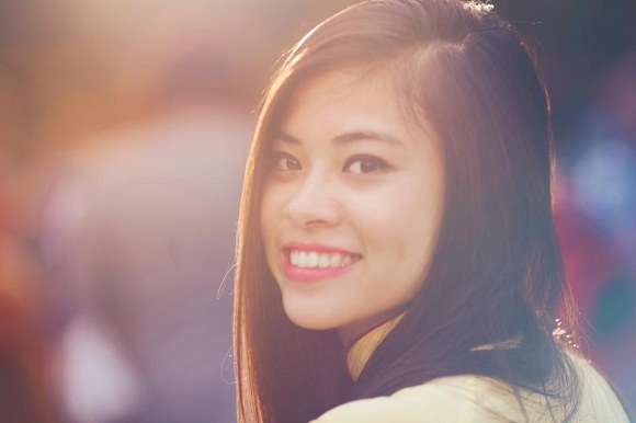 9x xinh đẹp kết nối sinh viên Việt Nam tại Pháp