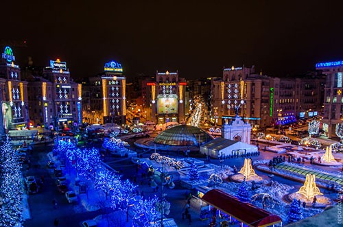 Thành phố Kiev đẹp rực rỡ chuẩn bị chào đón mùa Giáng sinh 2014.
